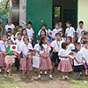 フィリピンの小学校にテレビモニターを寄贈いたしました
