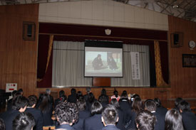 非行防止啓発用DVD完成、京都府立洛水高等学校において完成試写会が行われました写真