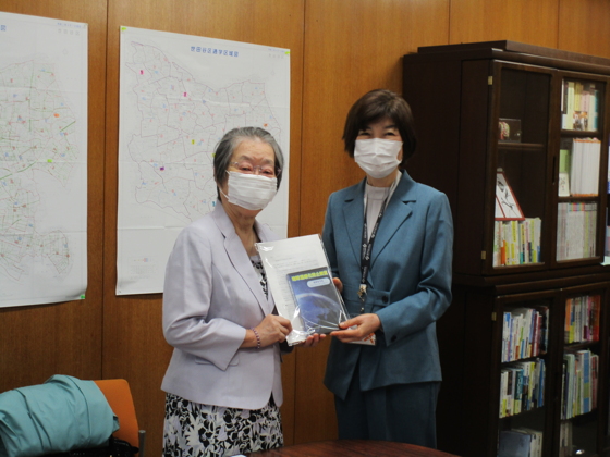 世田谷区へ地球温暖化防止啓蒙DVDを贈呈