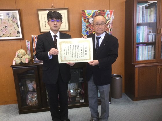 足立区へ地球温暖化防止啓蒙DVDを贈呈